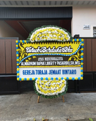 Papan Bunga Duka di Teupah Tengah
